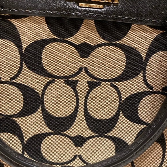 *Rare Find* Coach Madison Print Lexington - Picture 6 of 9
